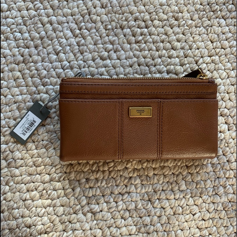 NWT Fossil Ella clutch